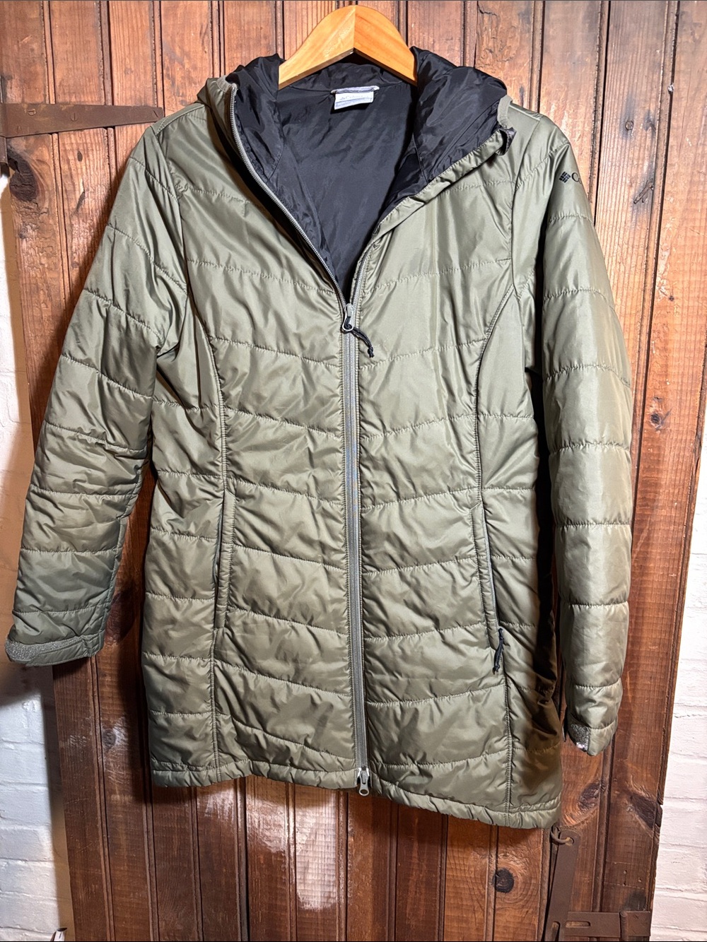 Quilted Columbia Hooded Puffer Coat in Olive - Lightweight Insulated Outerwear